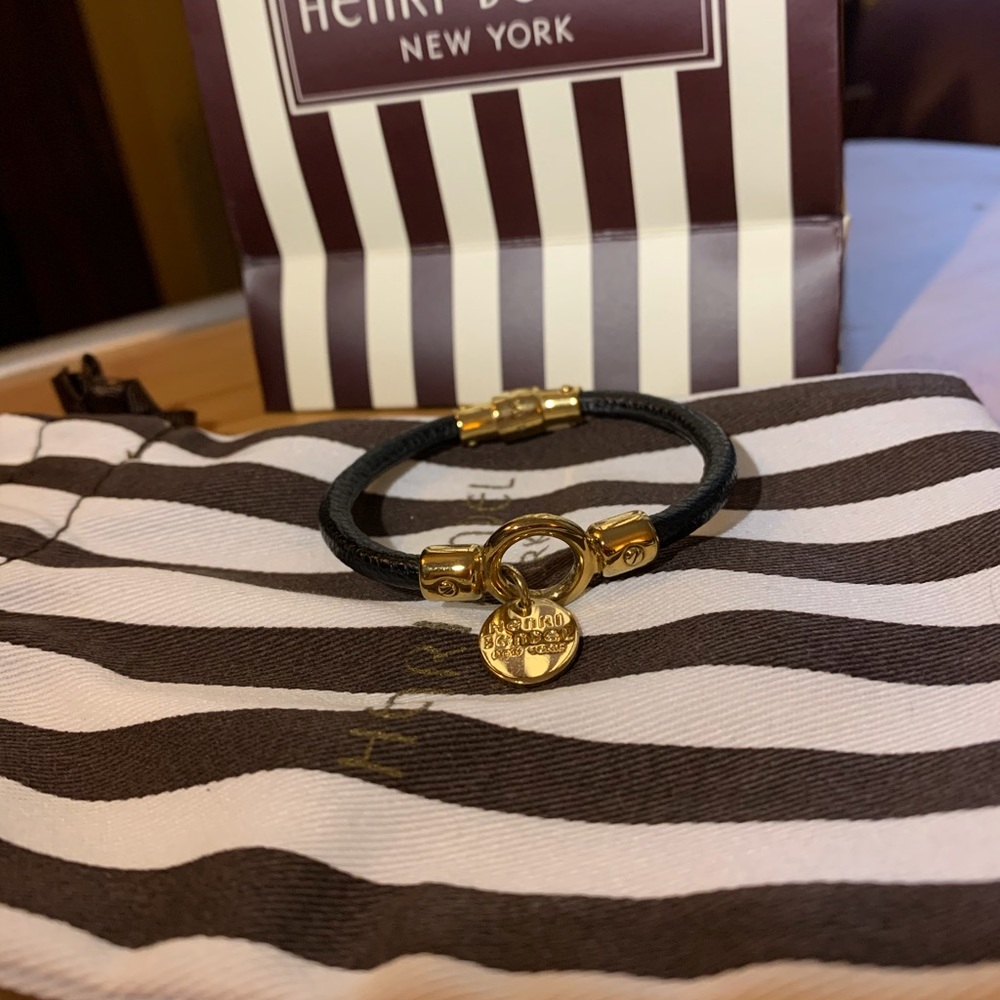 Original Henry Bendel magnetic bracelet. - Picture 8 of 8